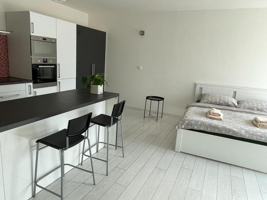Rumako Apartments Прага Екстериор снимка